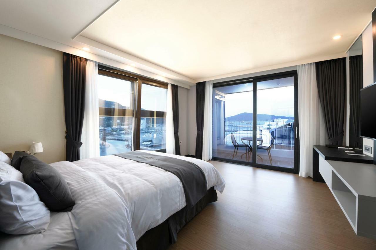 Utop Marina Hotel & Resort Yeosu Exterior foto